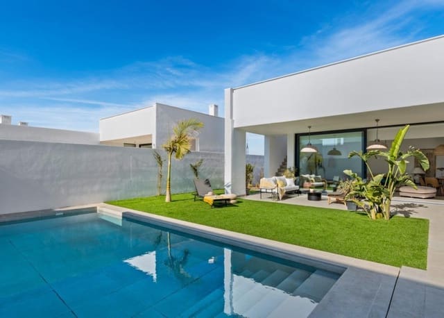 3 soveværelse Villa til salg i Mar de Cristal, Cartagena med swimmingpool - € 549.000 (Ref: 8823531)