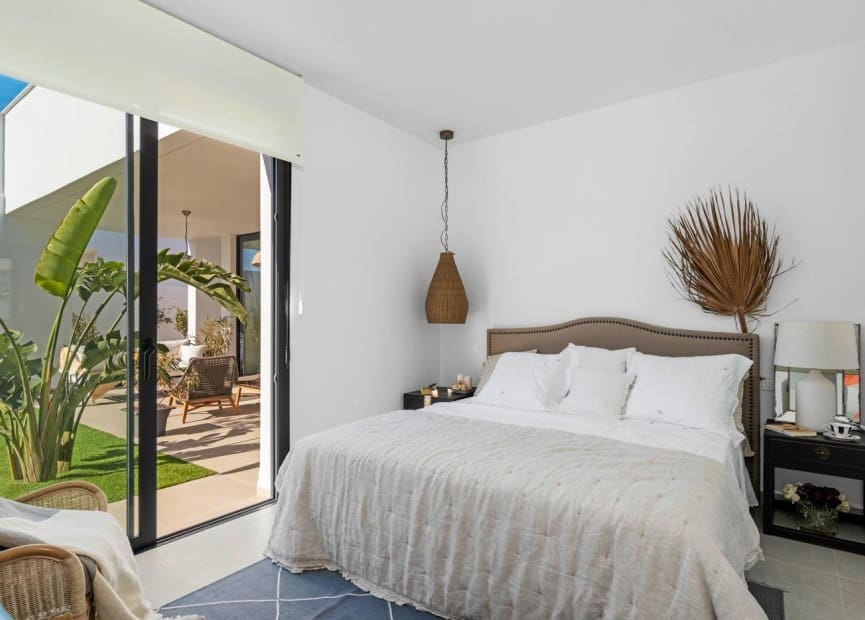 3 slaapkamer Villa te koop in Mar de Cristal met zwembad - € 549.000 (Ref: 8823531)