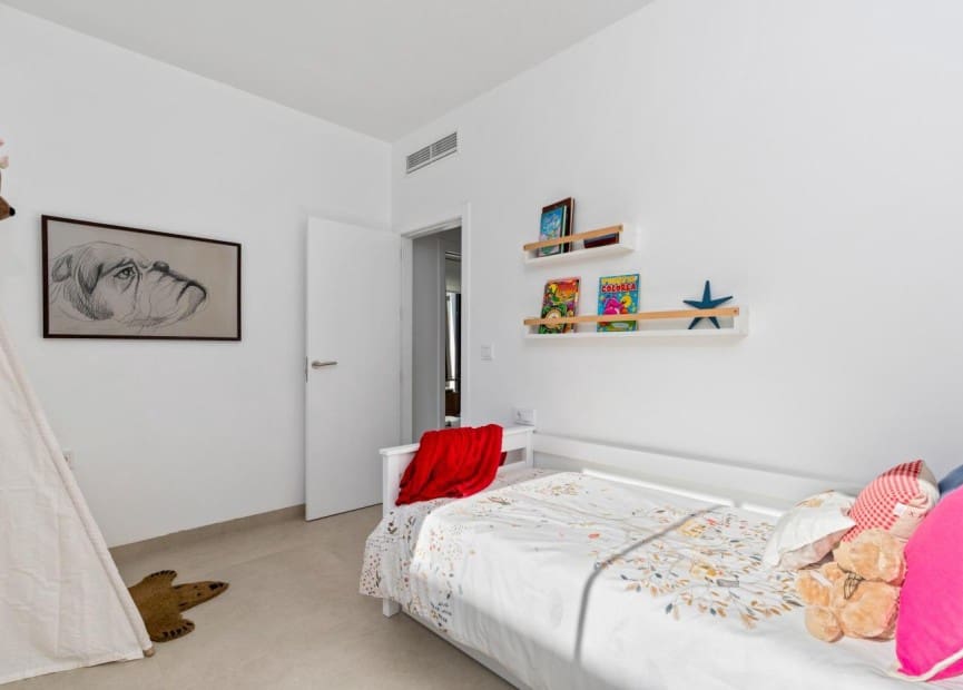 3 slaapkamer Villa te koop in Mar de Cristal met zwembad - € 549.000 (Ref: 8823531)