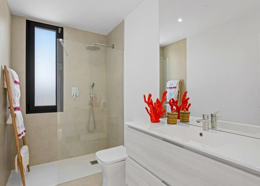 3 slaapkamer Villa te koop in Mar de Cristal met zwembad - € 549.000 (Ref: 8823531)