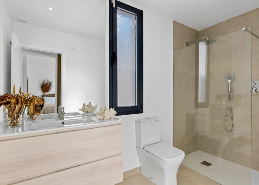 3 slaapkamer Villa te koop in Mar de Cristal met zwembad - € 549.000 (Ref: 8823531)