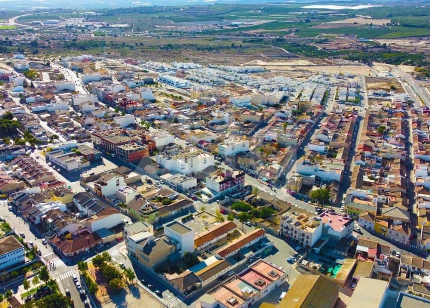 3 soveværelse Villa til salg i Benijofar med swimmingpool - € 488.000 (Ref: 8824236)