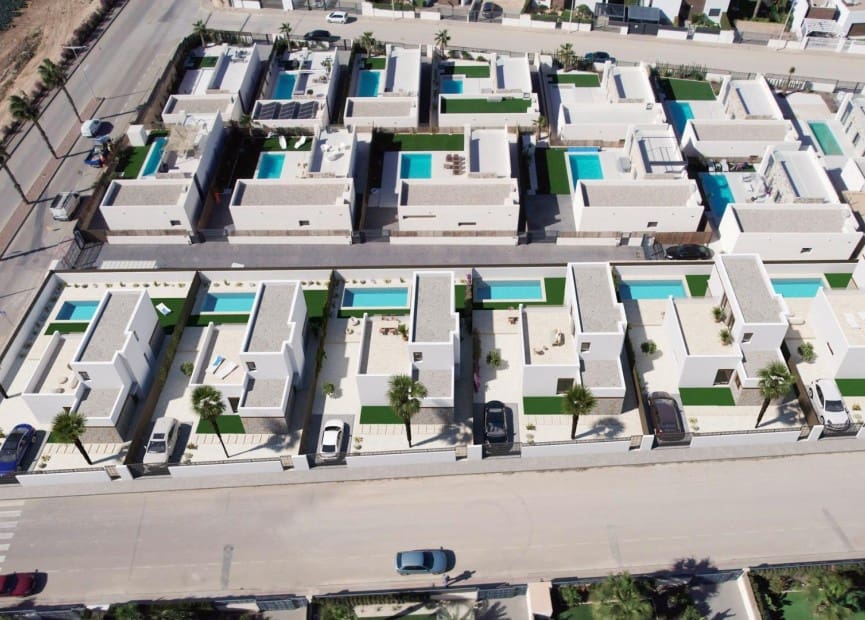 3 soveværelse Villa til salg i Algorfa med swimmingpool - € 535.000 (Ref: 8824240)