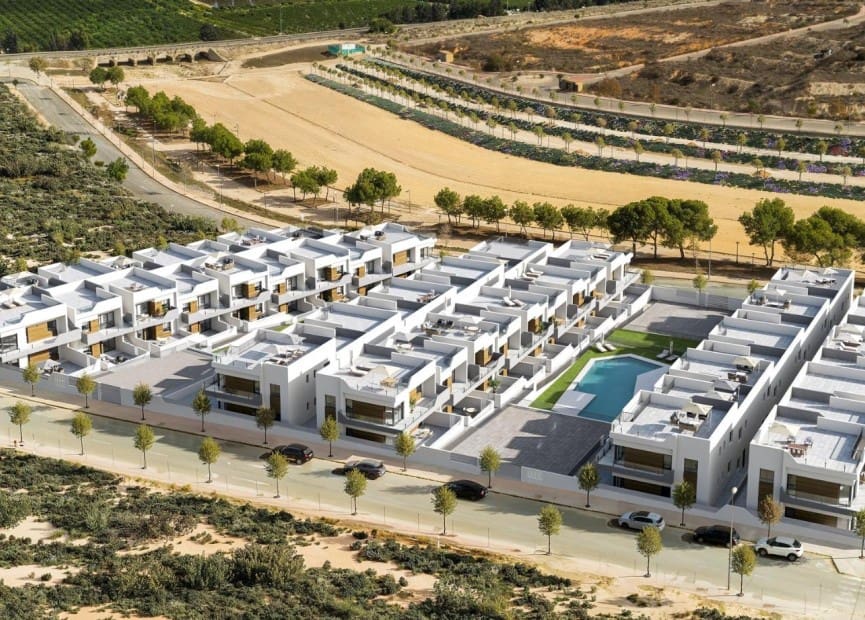 3 quarto Bungalow para venda em San Miguel de Salinas com piscina - 249 900 € (Ref: 8824243)