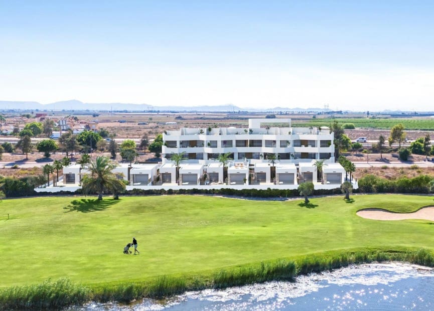 2 bedroom Apartment for sale in Los Alcazares with pool - € 265,000 (Ref: 8824257)