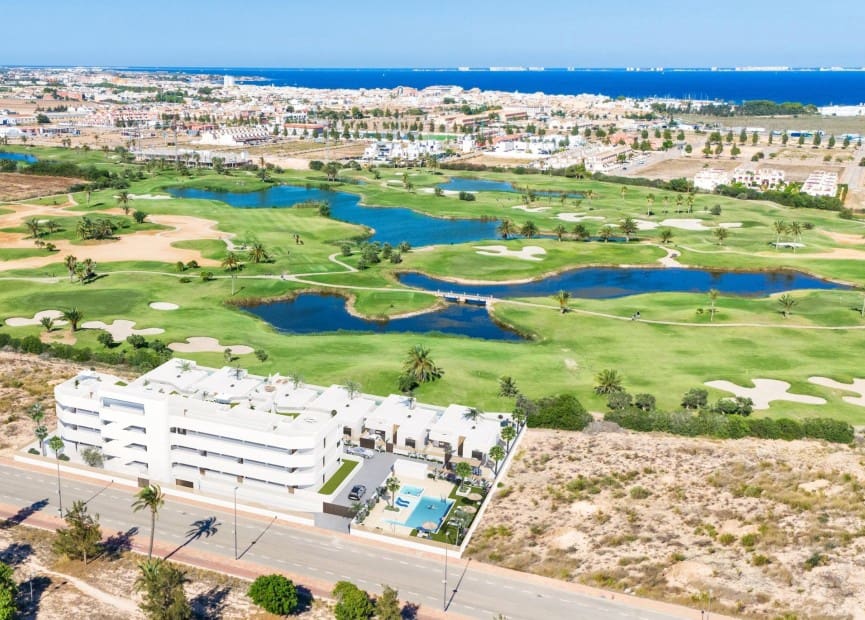 2 bedroom Apartment for sale in Los Alcazares with pool - € 265,000 (Ref: 8824257)