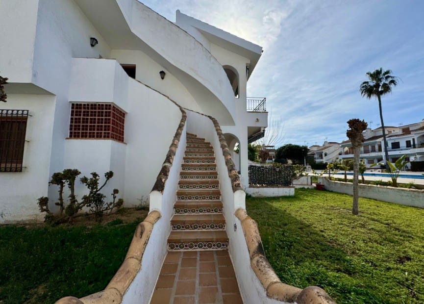 2 slaapkamer Appartement te koop in Torre de la Horadada met zwembad - € 240.000 (Ref: 8826643)