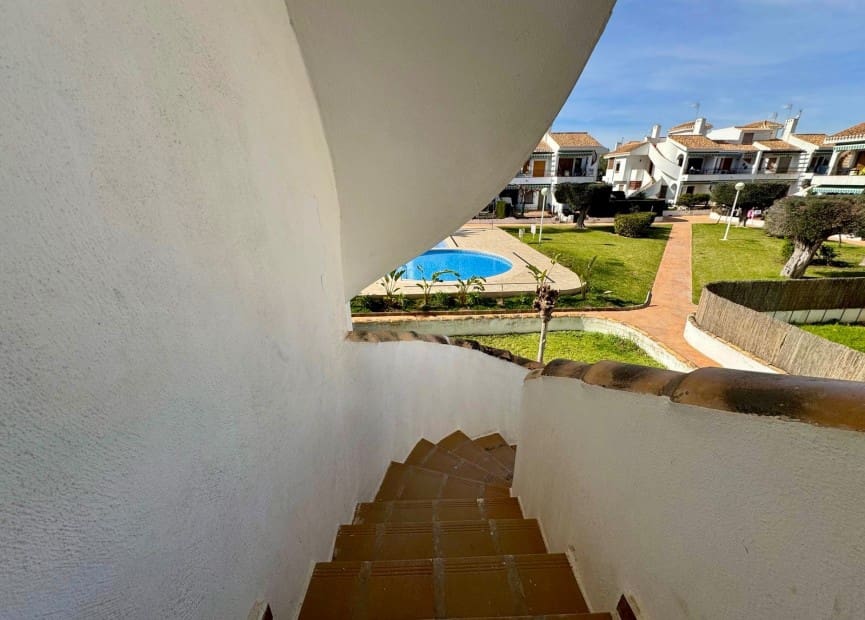 2 slaapkamer Appartement te koop in Torre de la Horadada met zwembad - € 240.000 (Ref: 8826643)