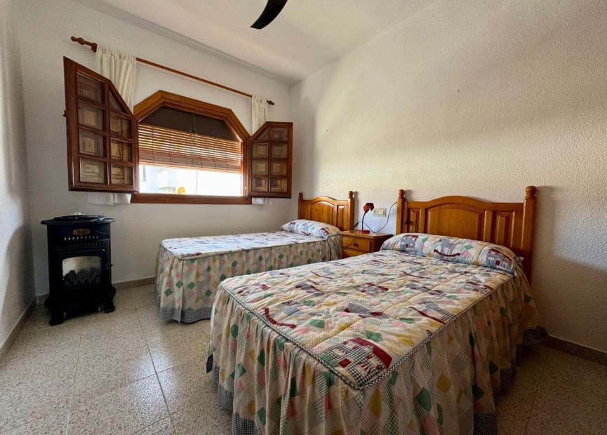 2 slaapkamer Appartement te koop in Torre de la Horadada met zwembad - € 240.000 (Ref: 8826643)