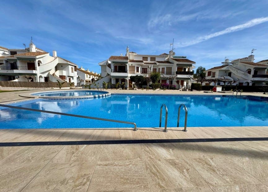 2 slaapkamer Appartement te koop in Torre de la Horadada met zwembad - € 240.000 (Ref: 8826643)