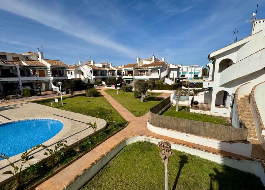 2 slaapkamer Appartement te koop in Torre de la Horadada met zwembad - € 240.000 (Ref: 8826643)