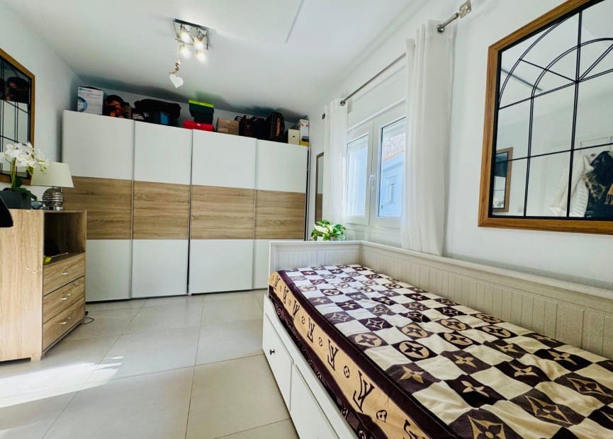 6 bedroom Villa for sale in Ciudad Quesada with pool - € 625,000 (Ref: 8828128)