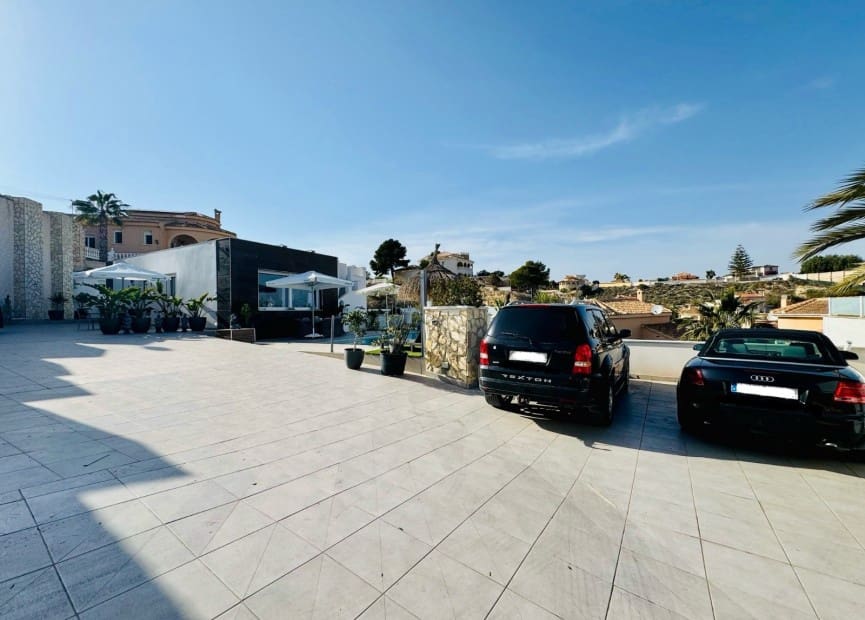 6 bedroom Villa for sale in Ciudad Quesada with pool - € 625,000 (Ref: 8828128)