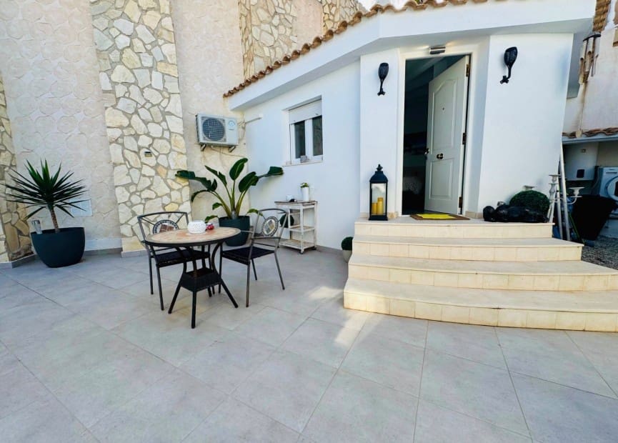 6 bedroom Villa for sale in Ciudad Quesada with pool - € 625,000 (Ref: 8828128)