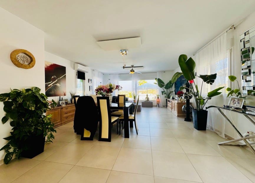 6 bedroom Villa for sale in Ciudad Quesada with pool - € 625,000 (Ref: 8828128)