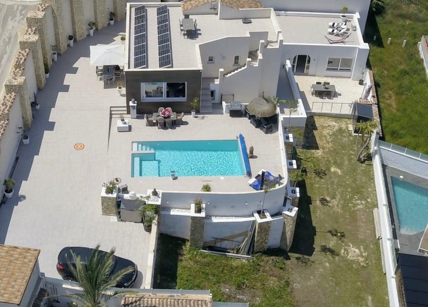 6 bedroom Villa for sale in Ciudad Quesada with pool - € 625,000 (Ref: 8828128)