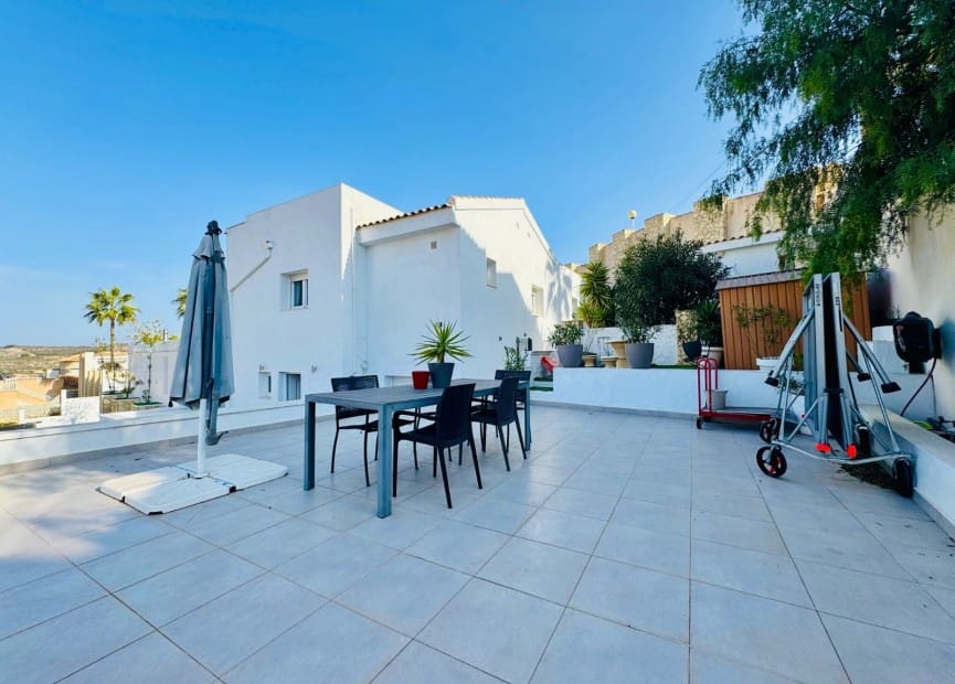 6 bedroom Villa for sale in Ciudad Quesada with pool - € 625,000 (Ref: 8828128)