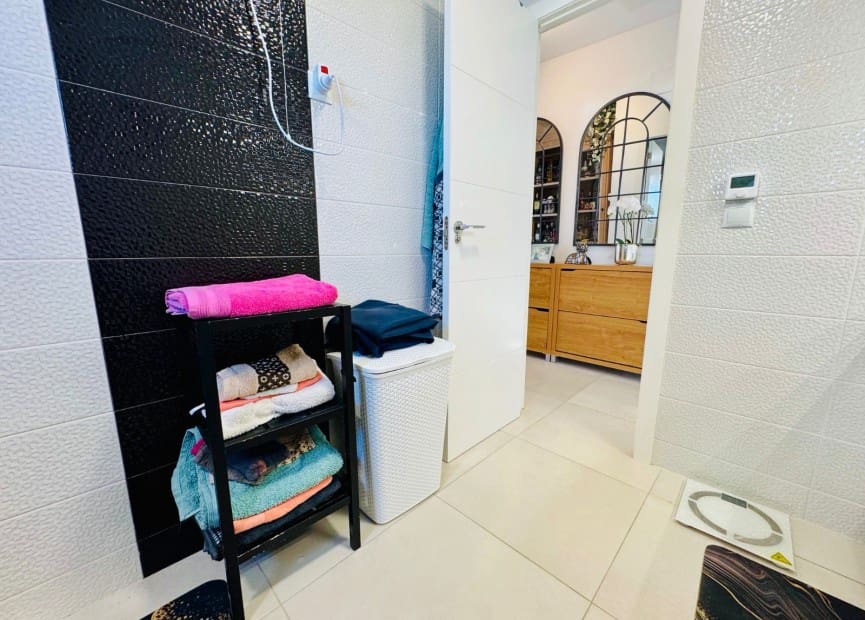 6 bedroom Villa for sale in Ciudad Quesada with pool - € 625,000 (Ref: 8828128)