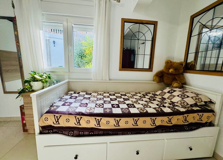 6 bedroom Villa for sale in Ciudad Quesada with pool - € 625,000 (Ref: 8828128)