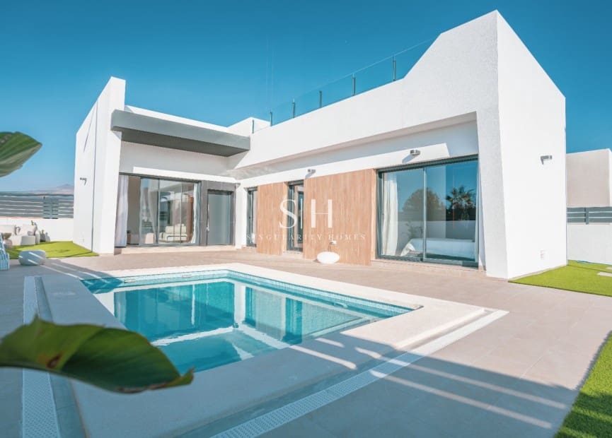 3 soveværelse Villa til salg i San Miguel de Salinas med garage - € 429.900 (Ref: 8844444)