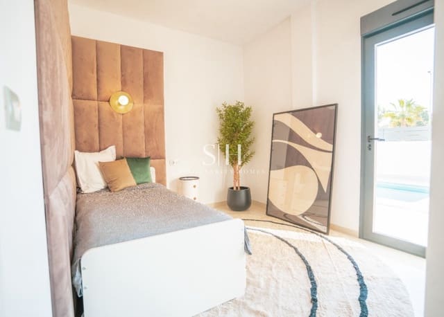 3 soveværelse Villa til salg i San Miguel de Salinas med garage - € 429.900 (Ref: 8844444)