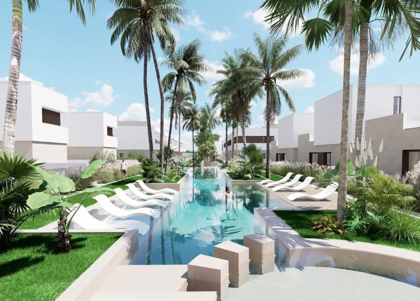 3 soveværelse Villa til salg i Los Alcazares med swimmingpool garage - € 599.000 (Ref: 8983237)