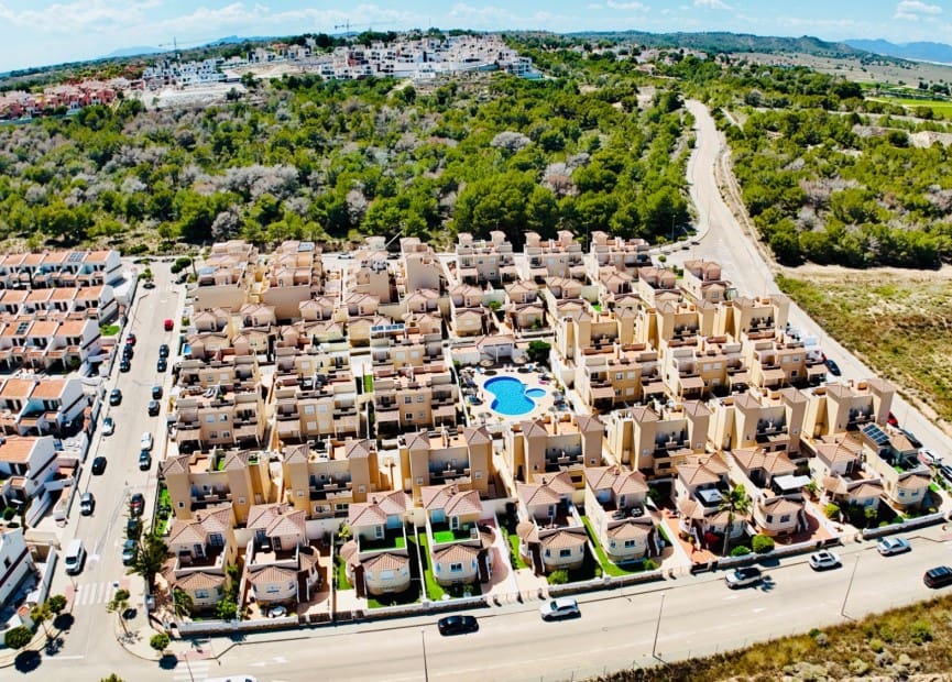 3 camera da letto Casa in vendita in San Miguel de Salinas con piscina garage - 210.000 € (Rif: 8997320)