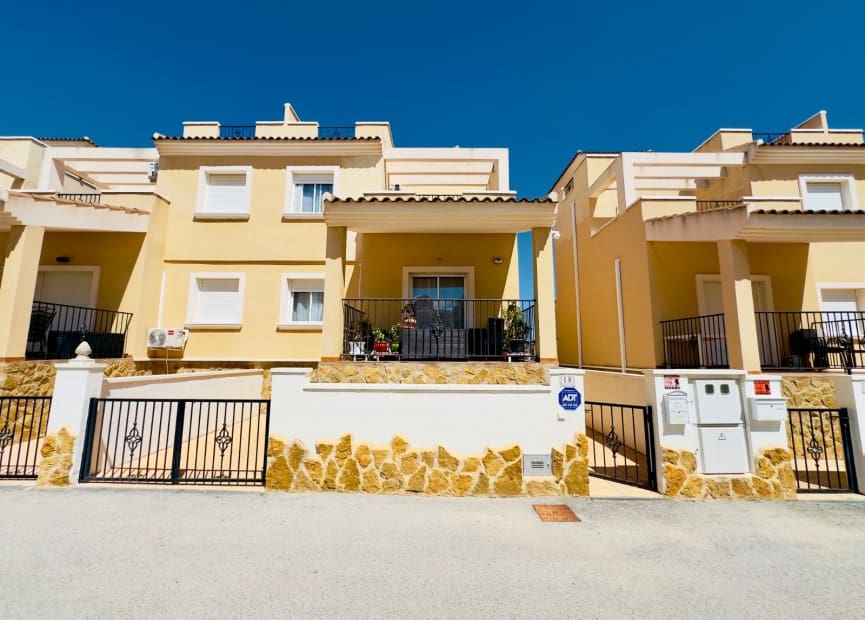 3 camera da letto Casa in vendita in San Miguel de Salinas con piscina garage - 210.000 € (Rif: 8997320)