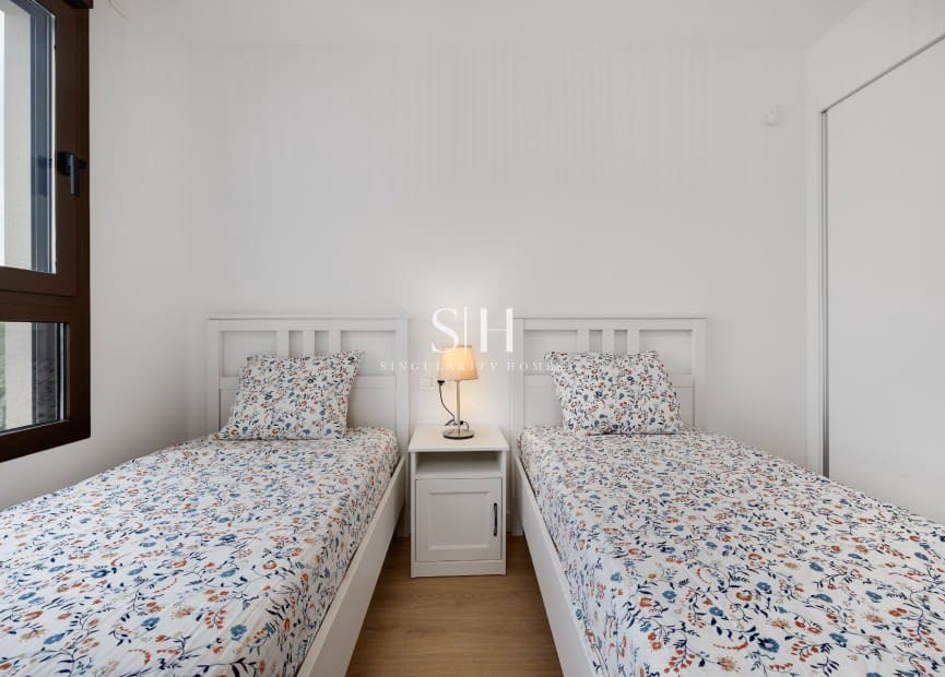 Ático de 2 habitaciones en Orihuela Costa en venta con piscina garaje - 339.900 € (Ref: 9006534)