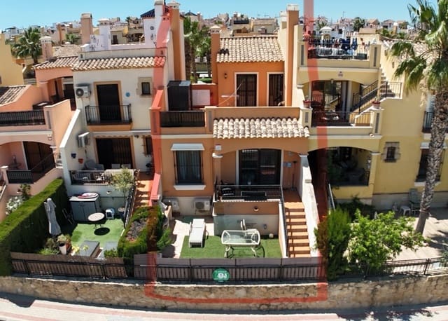 3 bedroom Townhouse for sale in Algorfa with pool - € 195,000 (Ref: 9013250)