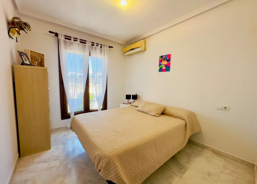 3 bedroom Townhouse for sale in Algorfa with pool - € 195,000 (Ref: 9013250)