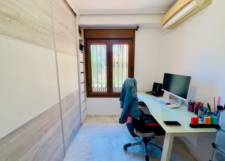 3 bedroom Townhouse for sale in Algorfa with pool - € 195,000 (Ref: 9013250)