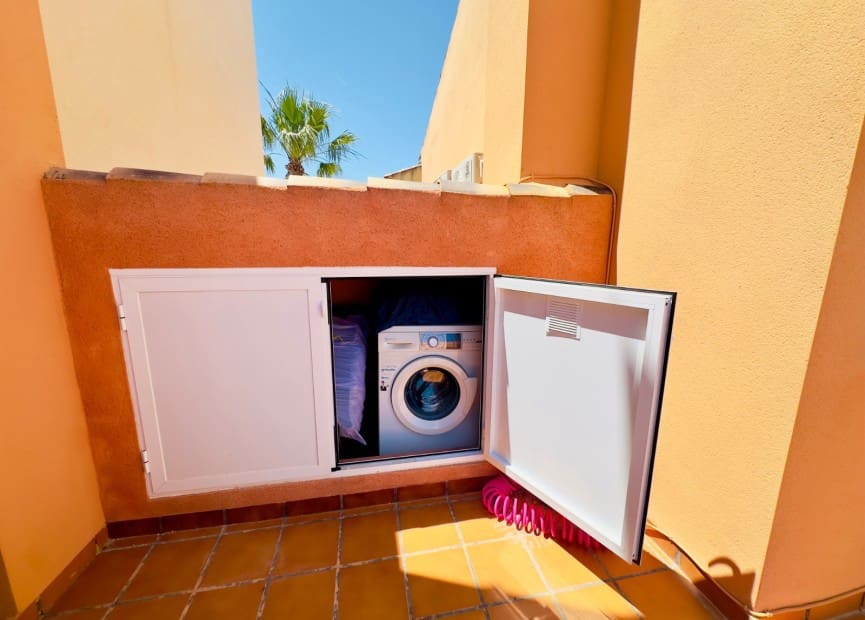 3 bedroom Townhouse for sale in Algorfa with pool - € 195,000 (Ref: 9013250)