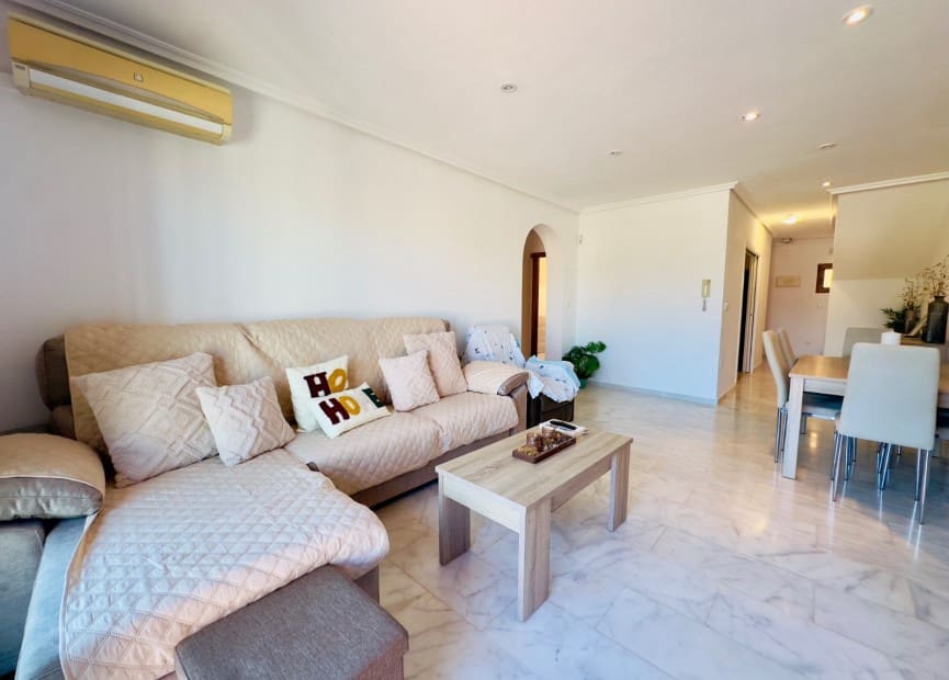 3 bedroom Townhouse for sale in Algorfa with pool - € 195,000 (Ref: 9013250)