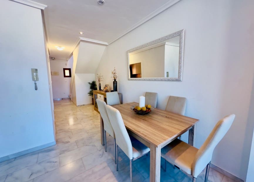 3 bedroom Townhouse for sale in Algorfa with pool - € 195,000 (Ref: 9013250)