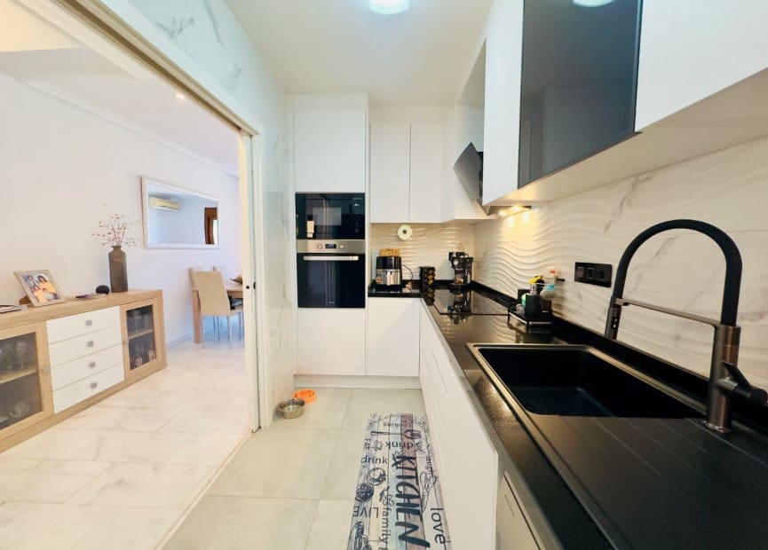 3 bedroom Townhouse for sale in Algorfa with pool - € 195,000 (Ref: 9013250)