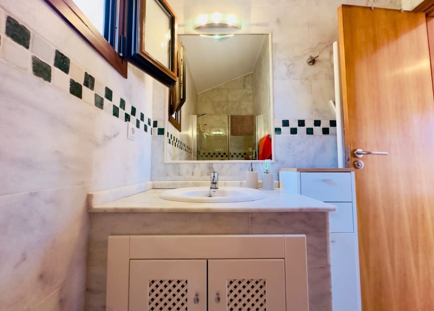 3 bedroom Townhouse for sale in Algorfa with pool - € 195,000 (Ref: 9013250)