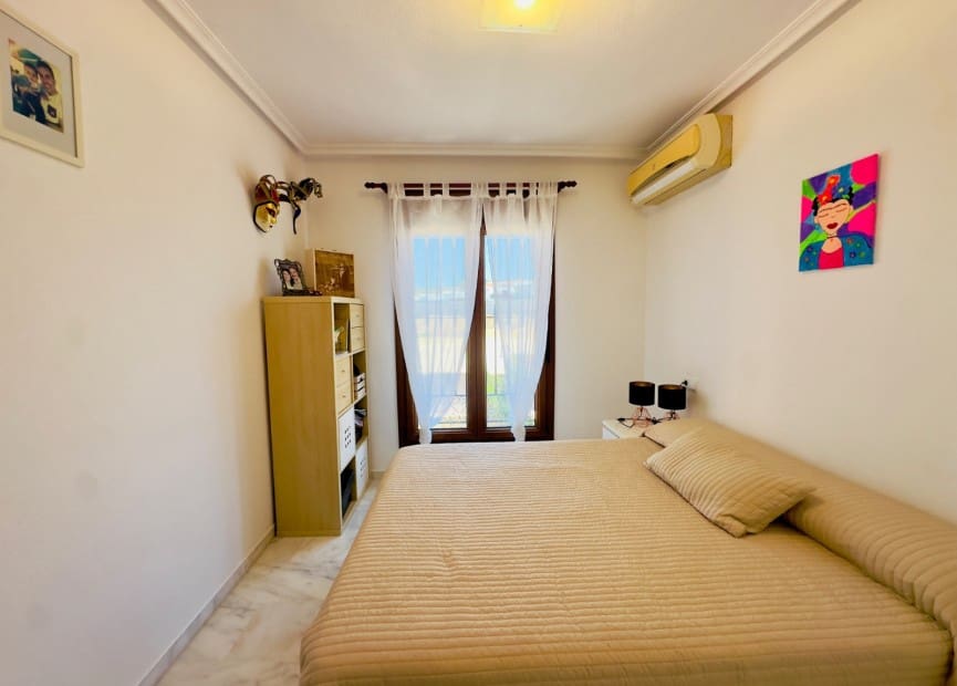 3 bedroom Townhouse for sale in Algorfa with pool - € 195,000 (Ref: 9013250)