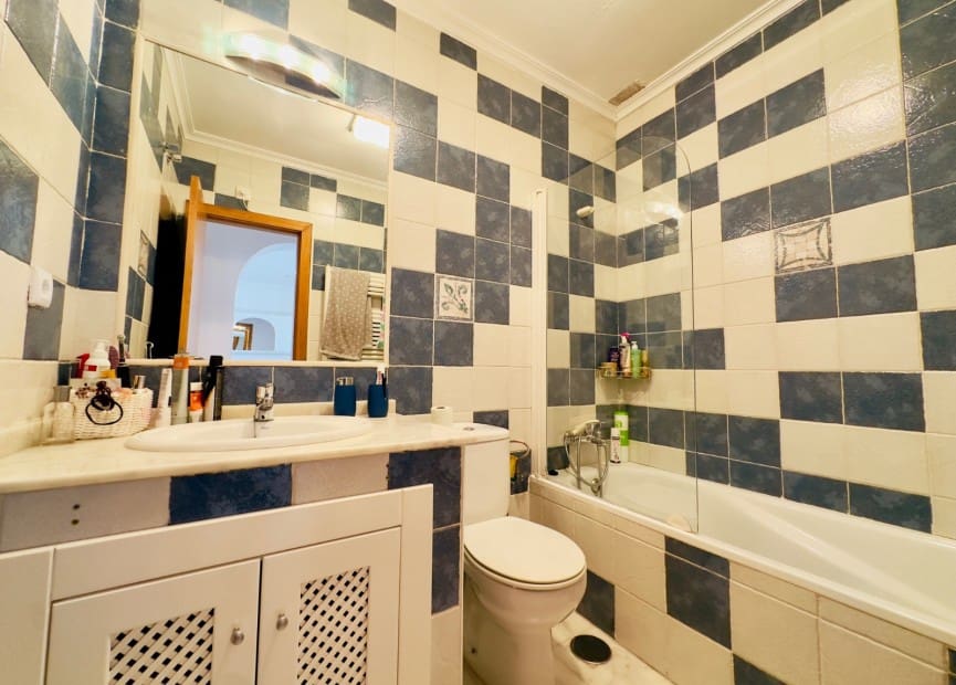 3 bedroom Townhouse for sale in Algorfa with pool - € 195,000 (Ref: 9013250)