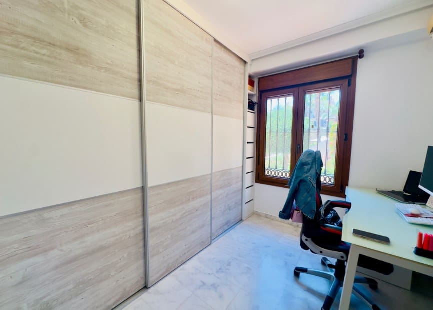 3 bedroom Townhouse for sale in Algorfa with pool - € 195,000 (Ref: 9013250)