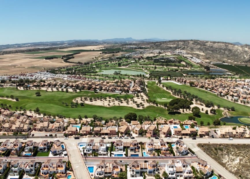 3 bedroom Townhouse for sale in Algorfa with pool - € 195,000 (Ref: 9013250)