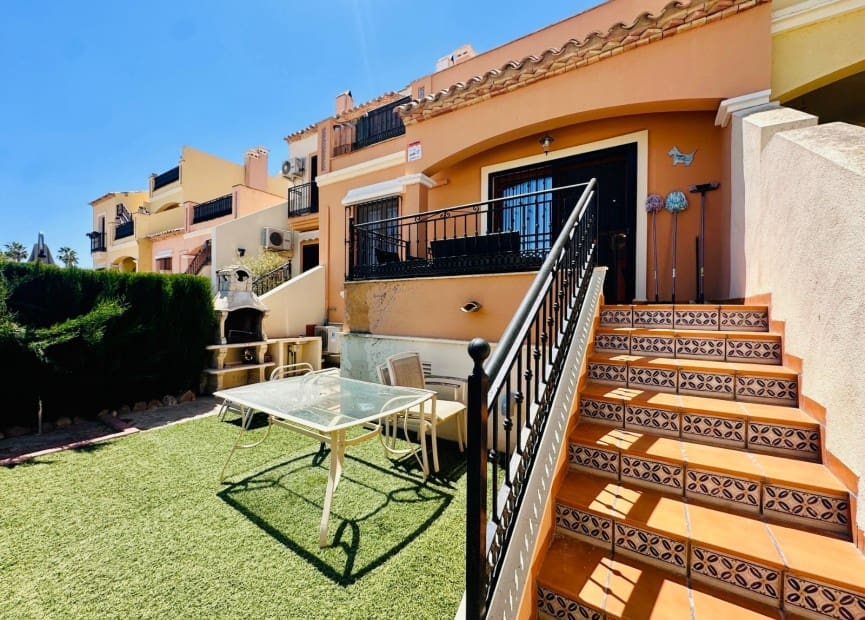 3 bedroom Townhouse for sale in Algorfa with pool - € 195,000 (Ref: 9013250)
