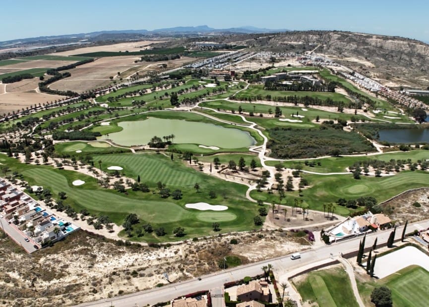 3 bedroom Townhouse for sale in Algorfa with pool - € 195,000 (Ref: 9013250)