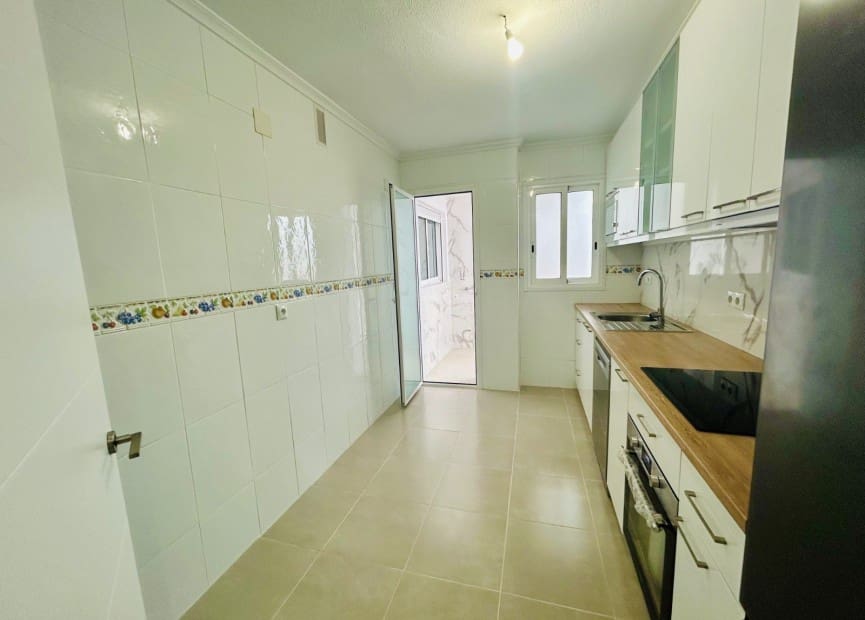 4 soveværelse Lejlighed til salg i Daya Nueva - € 129.000 (Ref: 9084269)