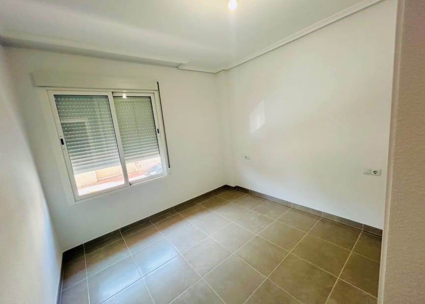 4 soveværelse Lejlighed til salg i Daya Nueva - € 129.000 (Ref: 9084269)