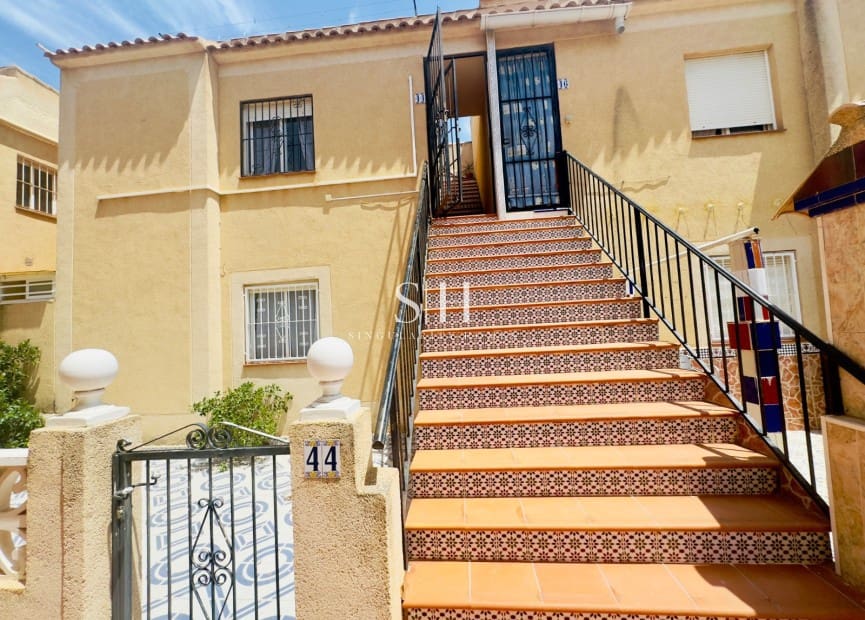 2 slaapkamer Appartement te koop in Aguas Nuevas met zwembad - € 149.500 (Ref: 9097454)