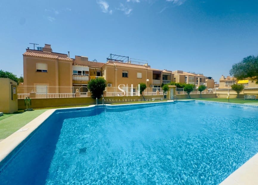 2 slaapkamer Appartement te koop in Aguas Nuevas met zwembad - € 149.500 (Ref: 9097454)