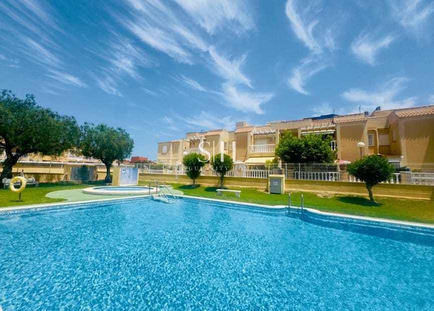 2 slaapkamer Appartement te koop in Aguas Nuevas met zwembad - € 149.500 (Ref: 9097454)