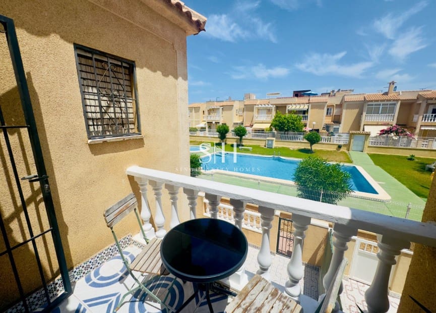 2 slaapkamer Appartement te koop in Aguas Nuevas met zwembad - € 149.500 (Ref: 9097454)