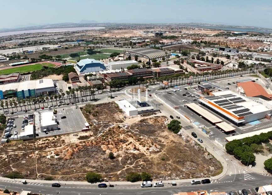 2 slaapkamer Appartement te koop in Aguas Nuevas met zwembad - € 149.500 (Ref: 9097454)